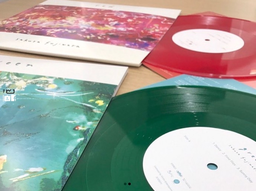 藤原さくらさんの「green」と「red」が，アナログレコードなって発売
