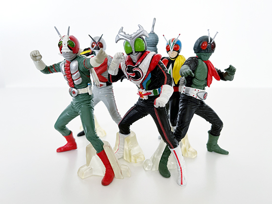 HDC仮面ライダーとHDC仮面ライダーの食玩のフィギュア - 子育て日記