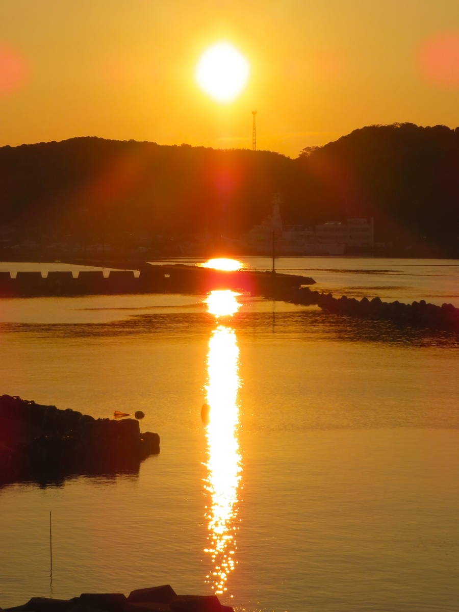 昨日の綺麗な夕日と夕焼け、そして今朝は‥ - fwssのえっさんブログ