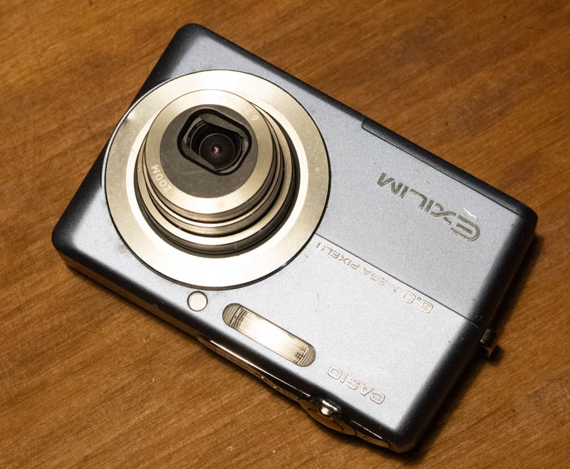 EXILIM EX-Z600 CASIO 分解 センサーごみ清掃 - fortia's レビュー
