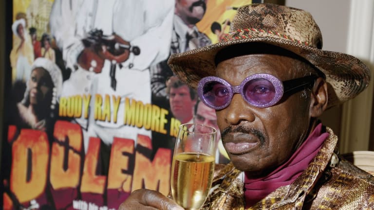 ルディ・レイ・ムーアのブラックスプロイテーション映画を観ていた