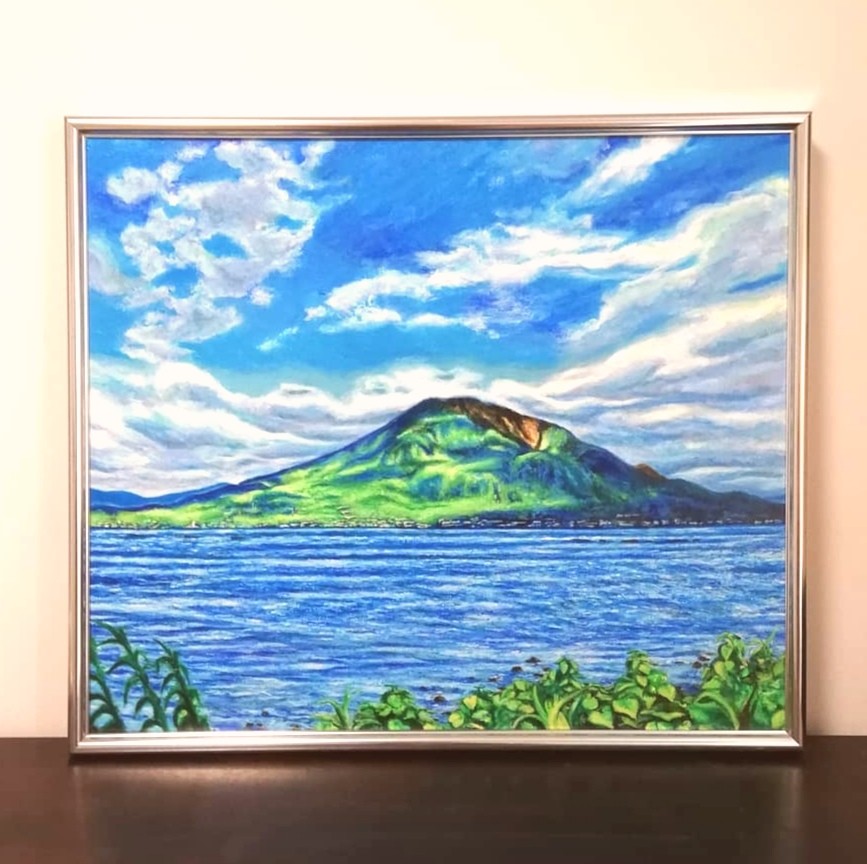 青と緑の桜島 - うさぎのアート Mao