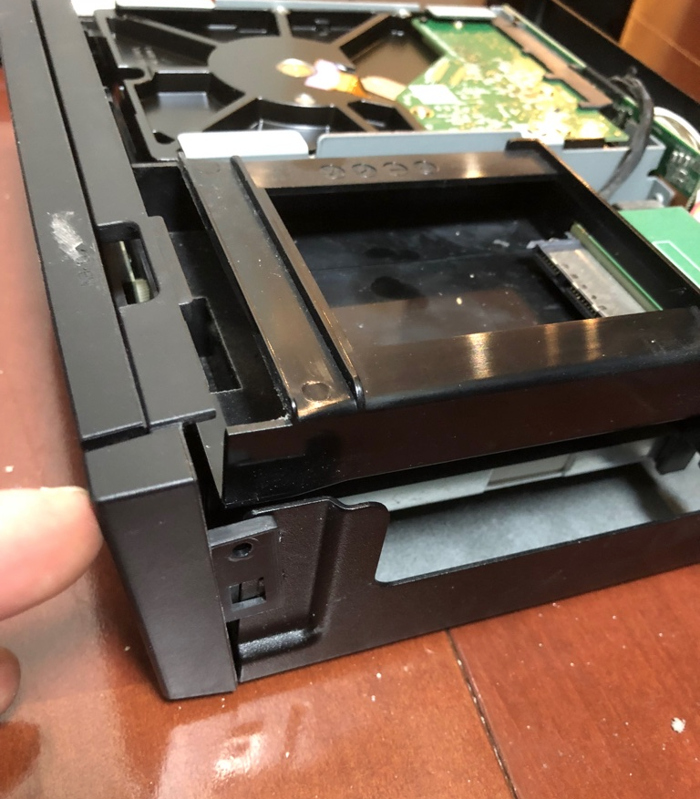 REGZAタイムシフト用HDD AVHD-ZRC7 の内蔵HDDを交換してみた - はむ