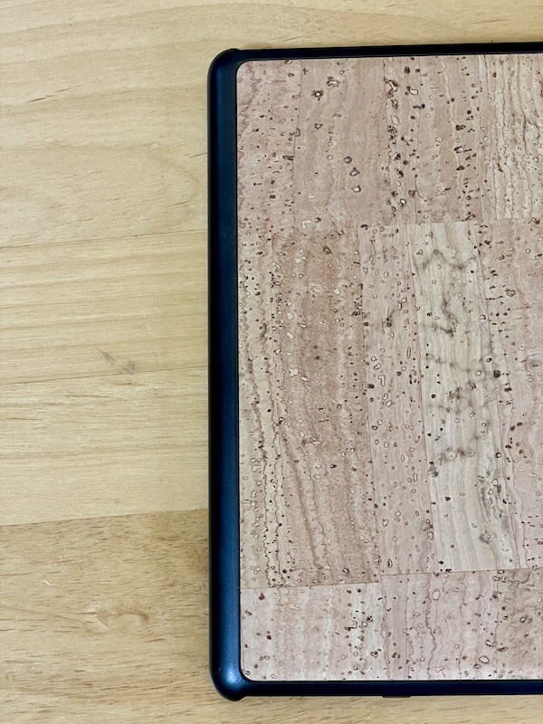 レビュー】Kindle Paperwhite(第11世代)の純正レザーカバー：コルクと