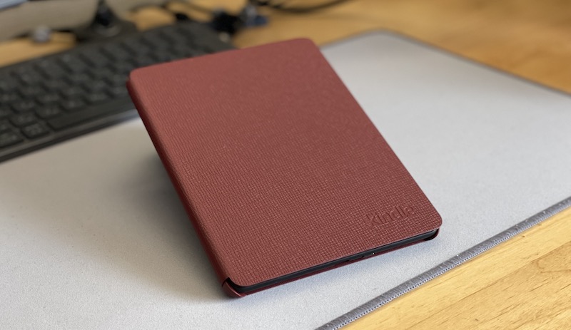 レビュー】Kindle Paperwhite(第11世代)の純正レザーカバー：コルクと
