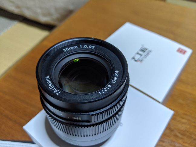 新しいけどオールドっぽい単焦点レンズ 7Artisans 35mm F0.95 (MFT) を