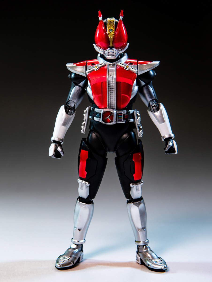 S.H.Figuarts 真骨彫製法 仮面ライダー電王 ソードフォーム レビュー