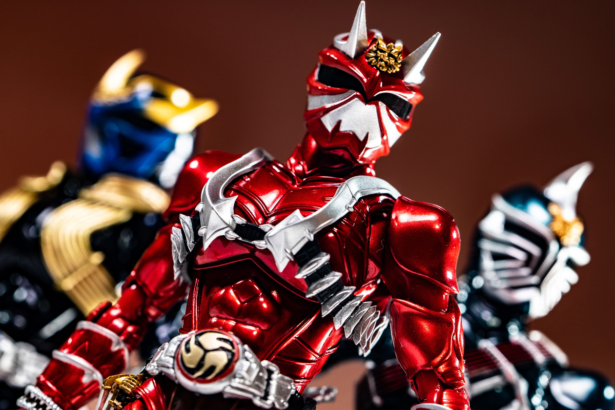 S.H.Figuarts 真骨彫製法 仮面ライダー響鬼 紅 レビュー - ヒロバン