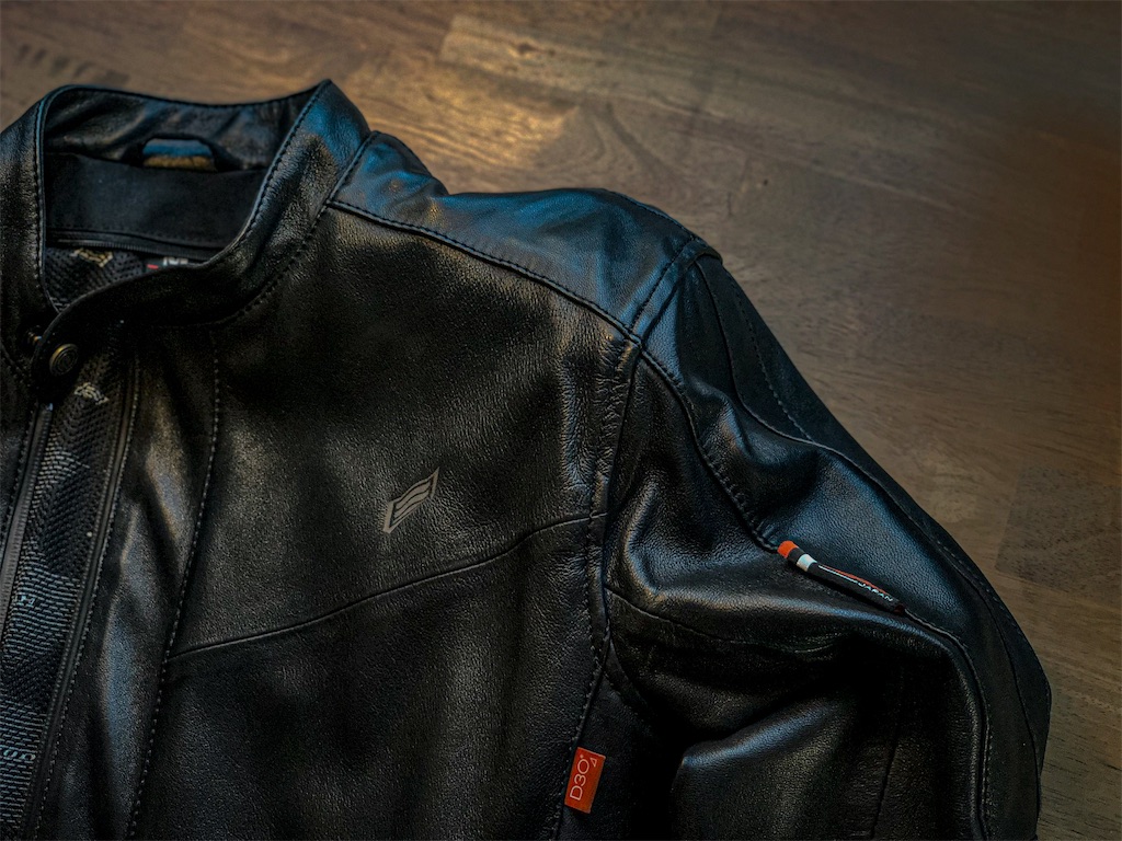 バイクウェア】オールラウンダーな革ジャンHYOD ST-X Liteレビュー記事