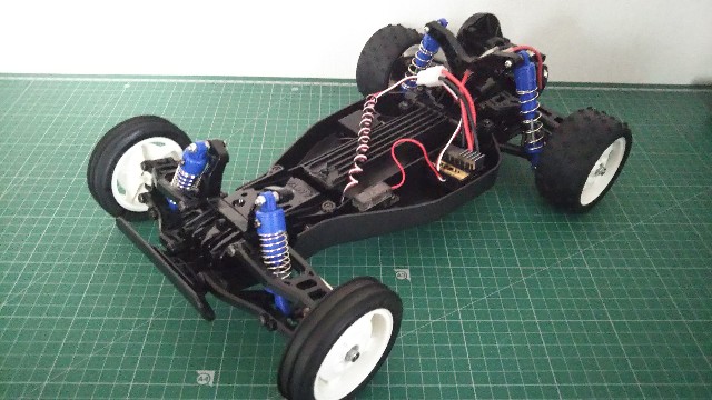 タミヤ DT-02 レストア⑦ ボディ製作(1) - おーちゃんの今日もラジコン日和