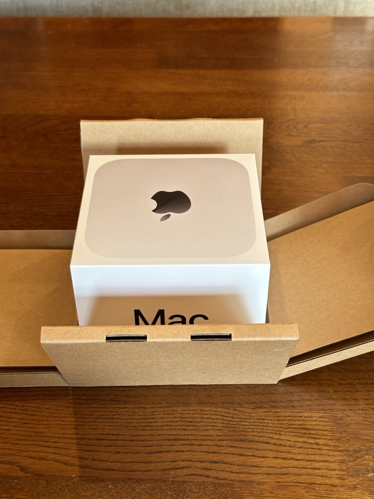 お買い物】Mac mini M4 が届きました - 日本“シン”記録