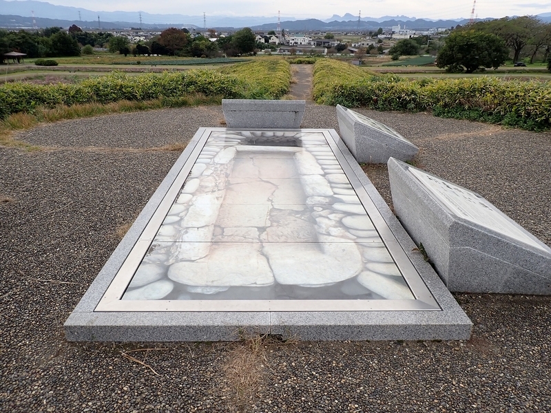 復元された古墳と大量の埴輪に会える「上毛野はにわの里公園」 - えち