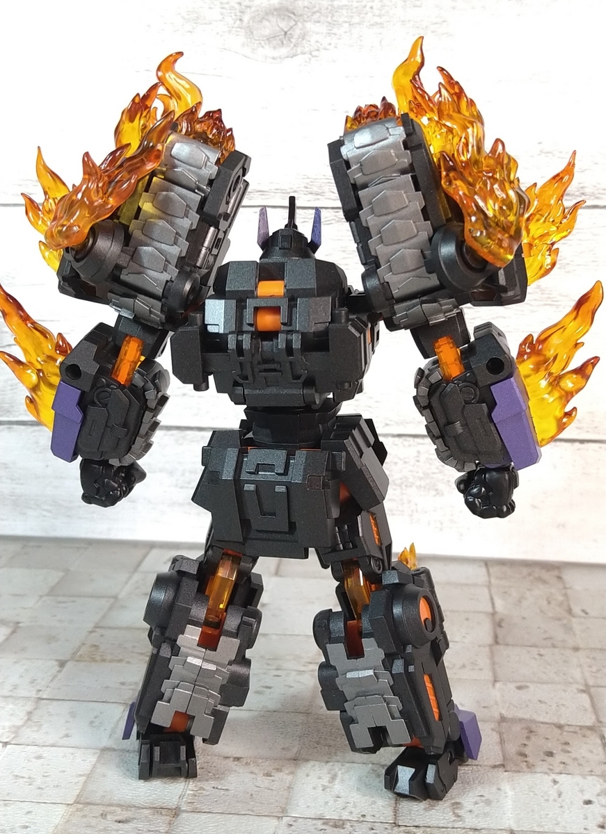 なんじゃこりゃ！本家を越えたスーパーロボット的な圧倒的なかっこよさ