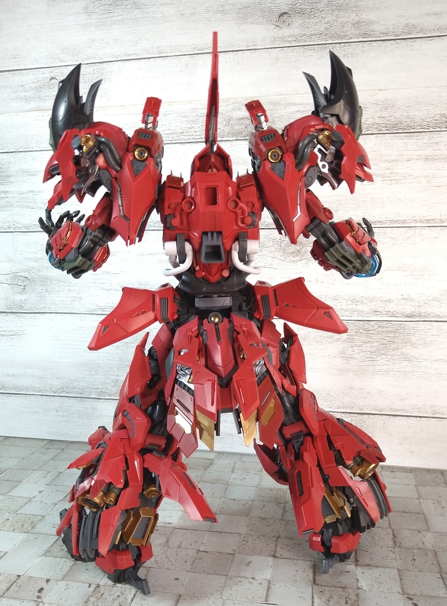 総パーツ数900以上の狂気！ガンプラMGを遥かに越えた規格外の極上