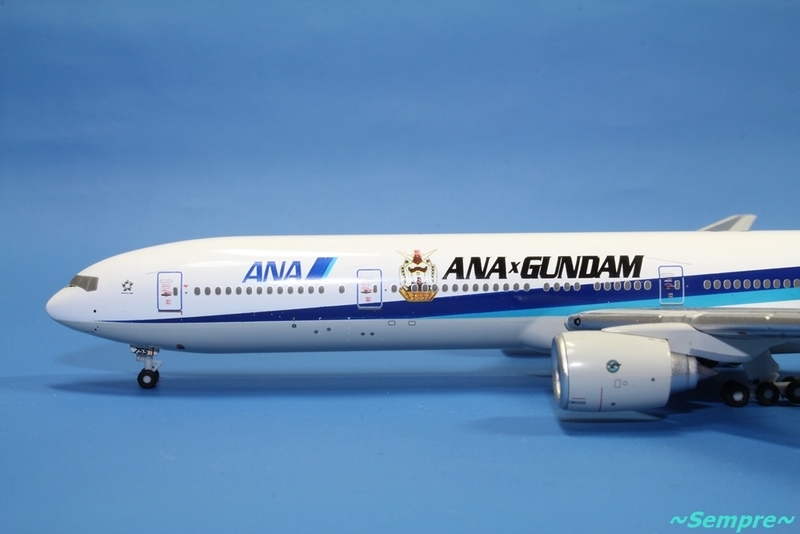 全日空商事 ANA B777-300 ガンダムジェット JA755A 1/400スケール