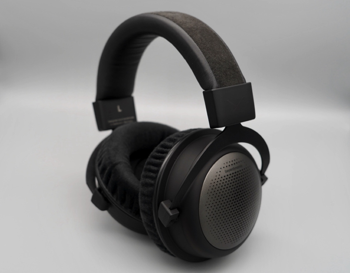 DAPでも開放型の音と音場を beyerdynamic T1 3rd Generation - エスの