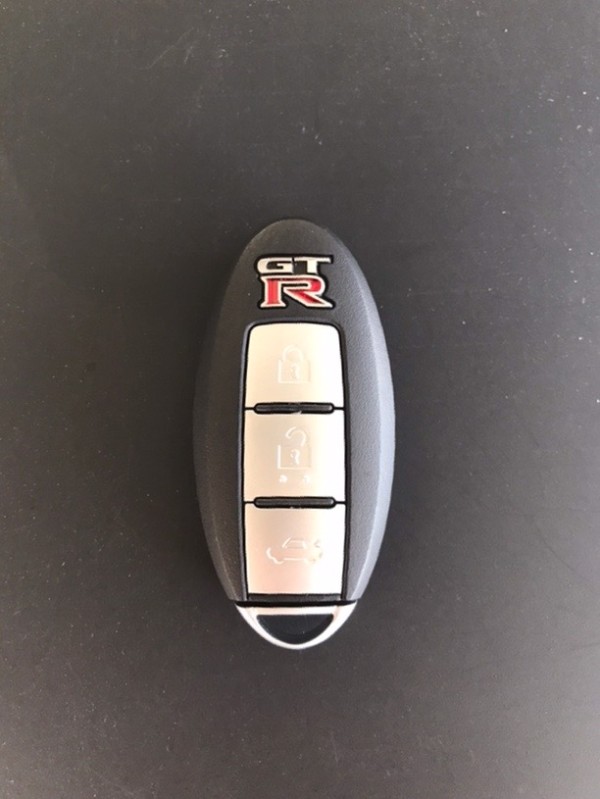 ニッサンGT-R(R35)のインテリジェントキー追加登録 - くるまのかぎやさん