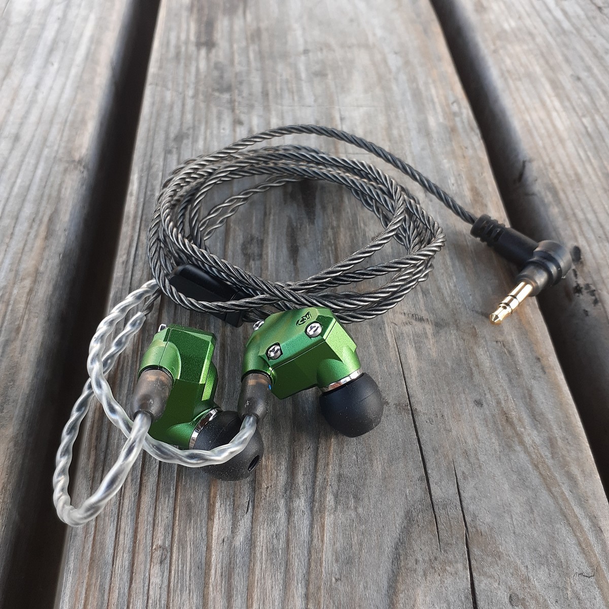 ハイエンドイヤホン Campfire Audio ANDROMEDA 2020 レビュー】高域は