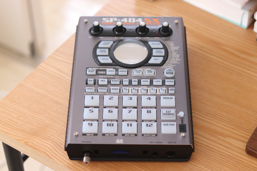レビュー】Roland Roland SP-404SX | サンプラーの代名詞「ポン出し