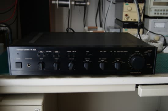 harman/kardon HK 825 プリアンプ - ガラクタな部屋