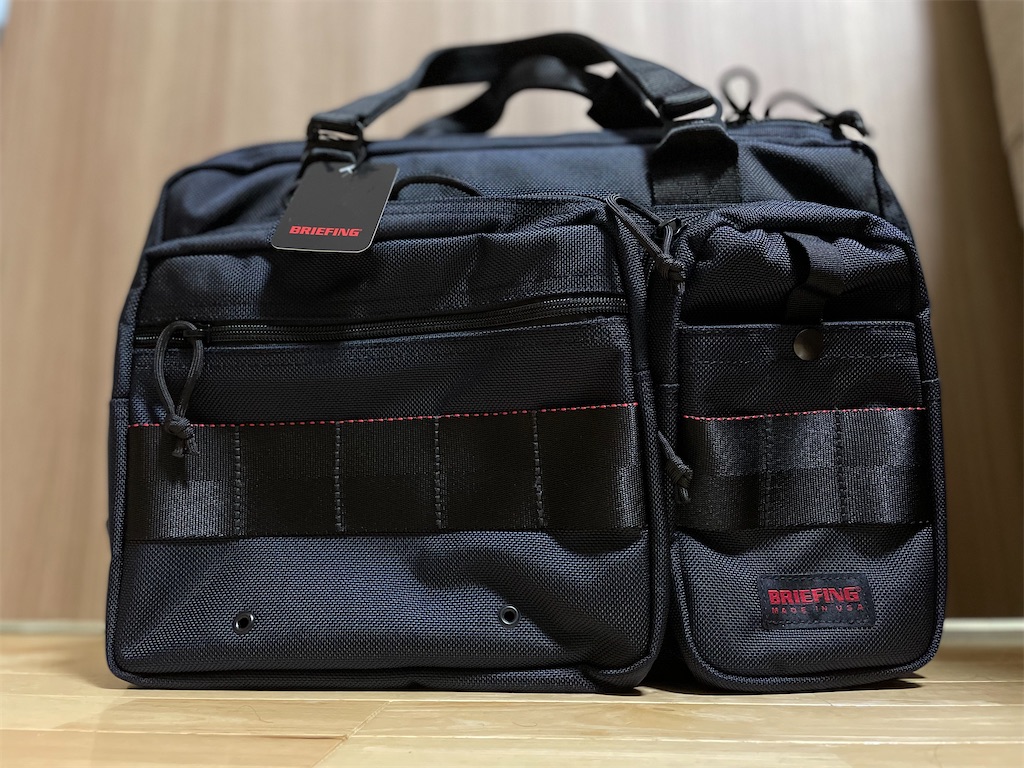 BRIEFINGのA4 LINERを購入しました。2WAY仕様のブリーフケースで、出張