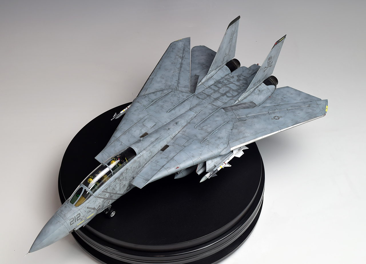 1/48 タミヤ F-14A VF-84ジョリーロジャース(ロービジVer.) 212