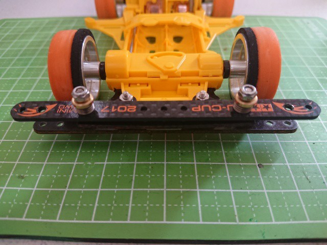 VSシャーシ改造。フロントのプレートセッティング例をご紹介(バンパー