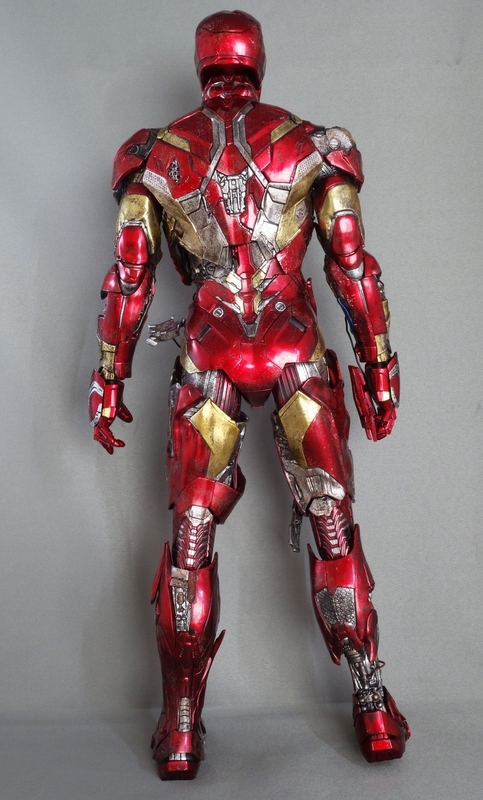 HOTTOYS 『スパイダーマン：ファー・フロム・ホーム』アイアンマン