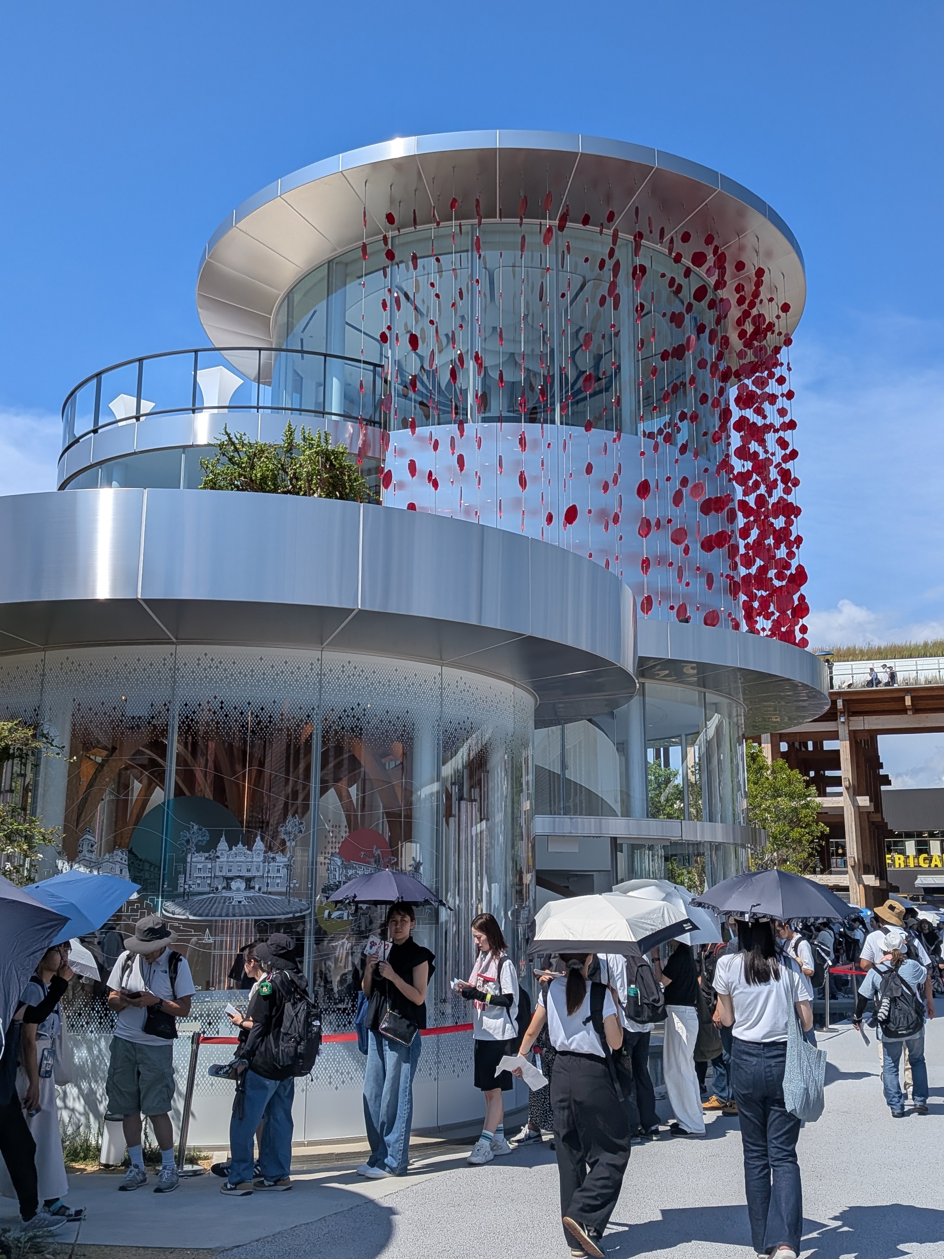 大混雑の日曜日の万博に昼から行ってみる試み。 - ねじまき日記