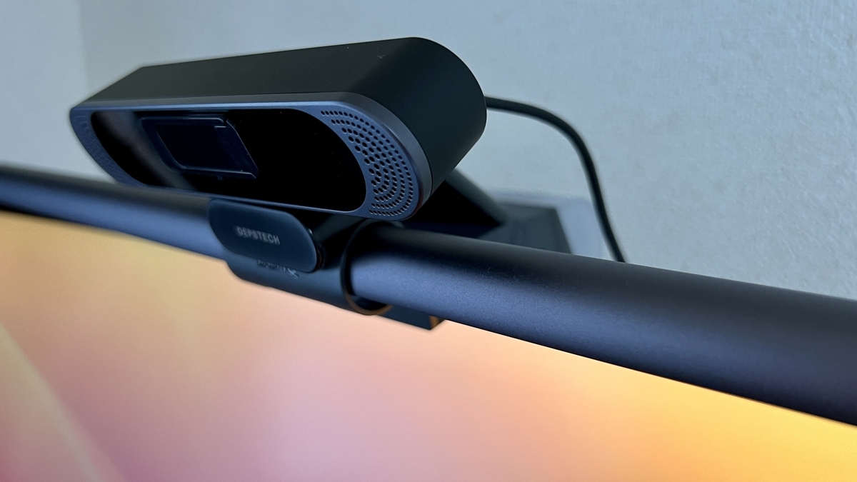 BenQ ScreenBar Halo ウェブカメラアクセサリー徹底レビュー｜湾曲