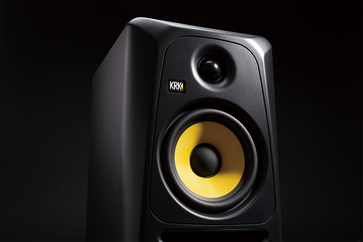 KRK Classic 5」製品レビュー：Bass Boostで低域を拡張するクラスAB