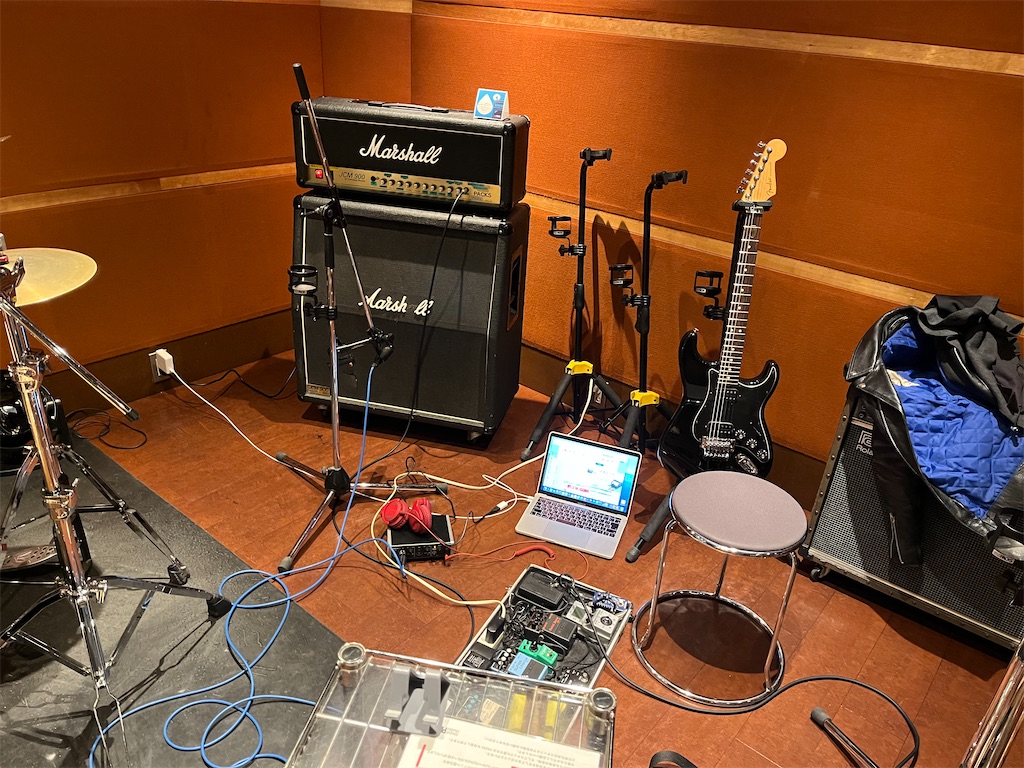 雑談（Guitar、DJ使用機材紹介 世界情勢part2） - 洋楽好きの独り言