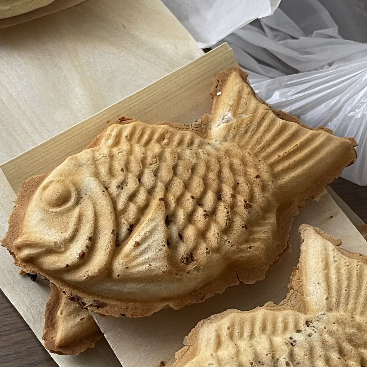 サザエ十勝大名のうす皮たい焼きがココノススキノに復活！ダブル