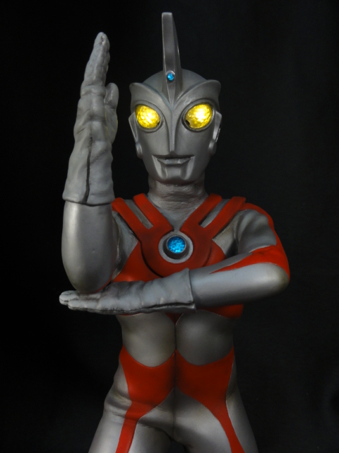 マーミット ウルトラマンA 発光改造 - 趣味の模型製作 さとさん工房