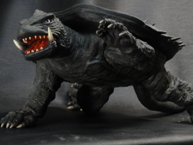 ビリケン商会 「初代ガメラ」 完成です。 - 趣味の模型製作 さとさん工房