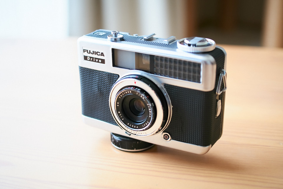 ハーフサイズのフィルムカメラ、FUJICA Driveを購入しました。 - どこ