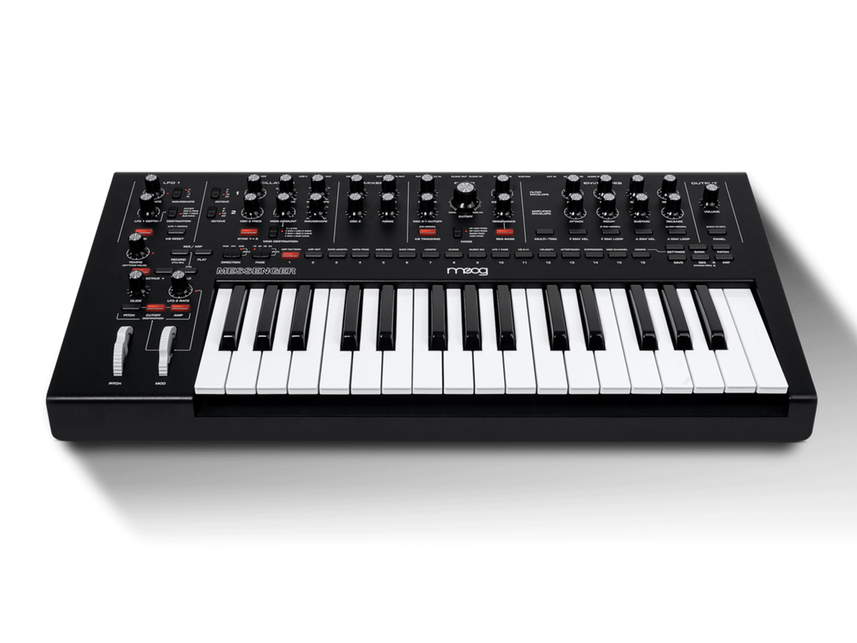 moog MESSENGER 32鍵 アナログシンセサイザー ケース付き Amazon.com