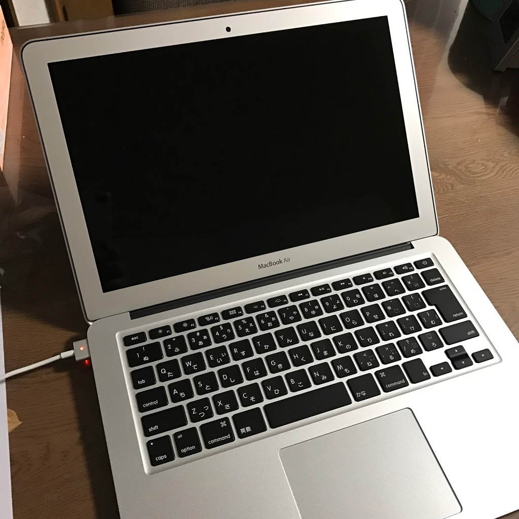 整備済製品のMacBook Air (13-inch, Early 2015)を本当に今更ですが