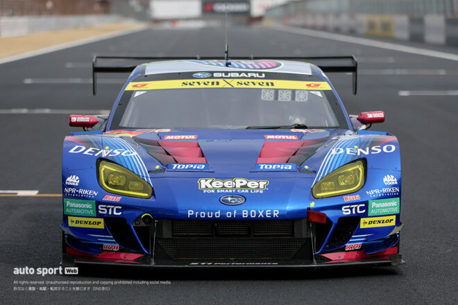 ロニー・クインタレッリのGTラストレースのMOTUL AUTECH Zを再現