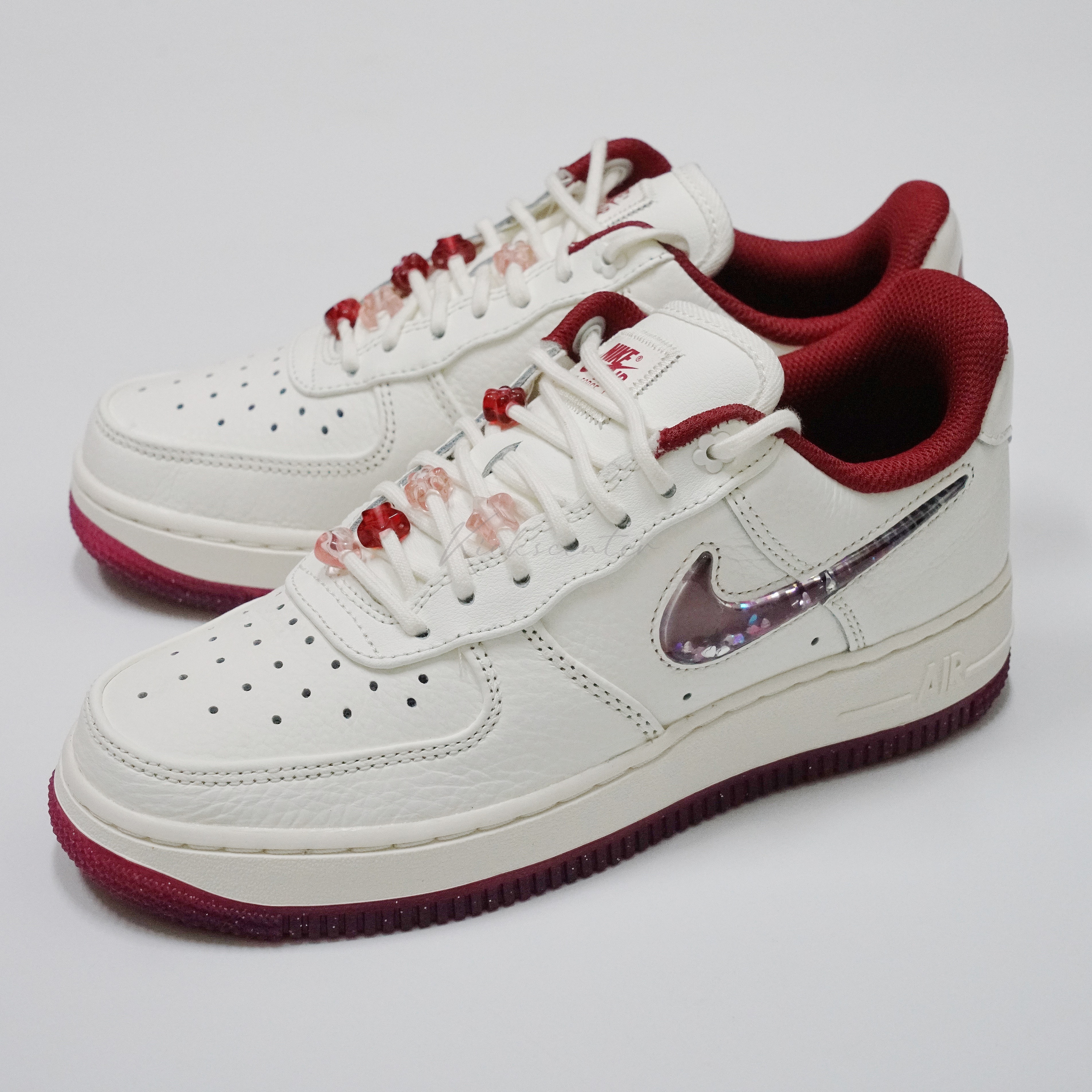 ☆ナイキ☆NIKE WMNS AIR FORCE 1 バレンタインデー2024 (Nike