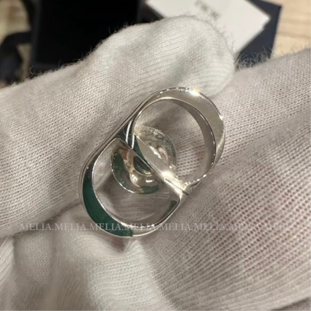 シンプルで上品◇】 DIOR CD ICON ブローチ (Dior/アクセサリーその他