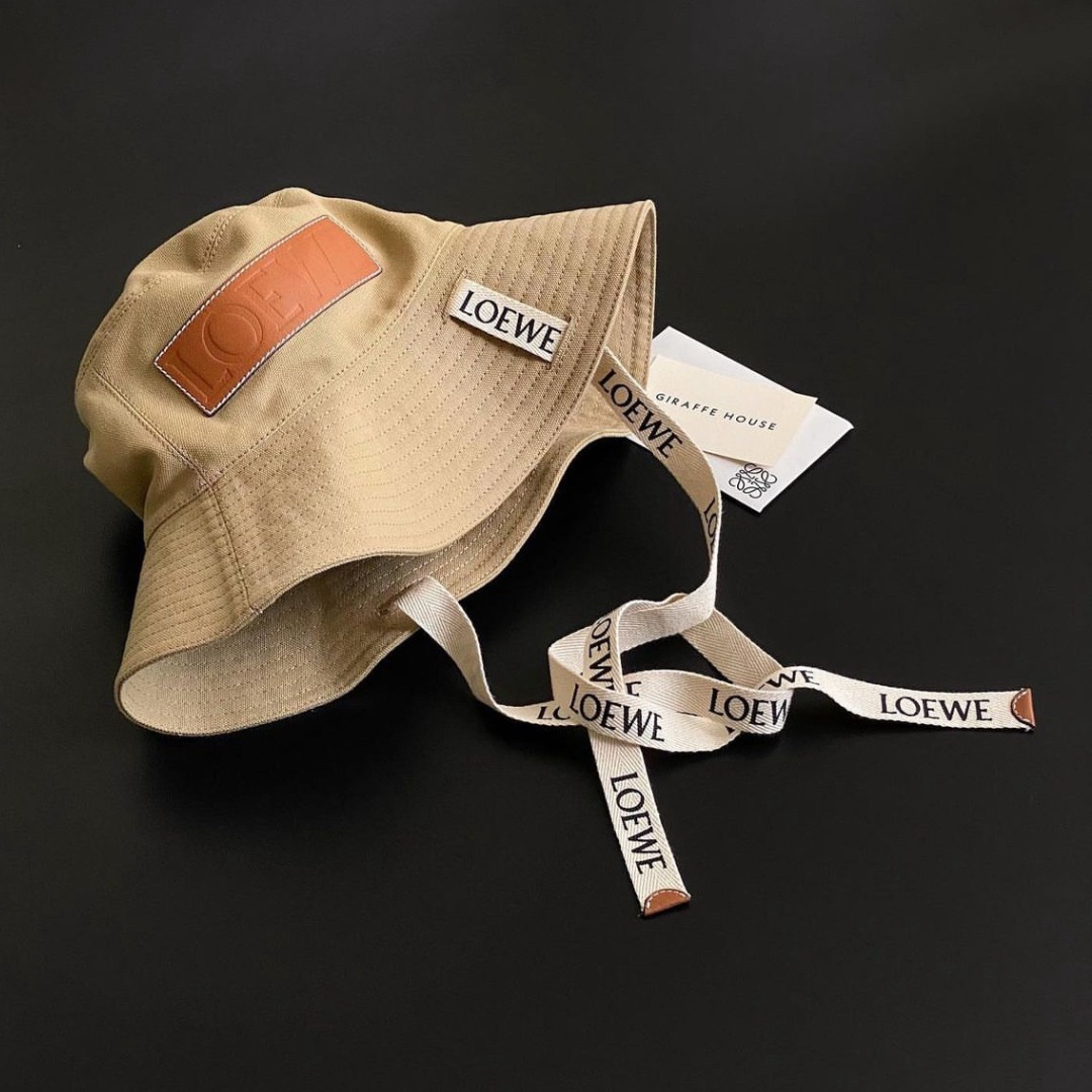 大人気】LOEWE◇フィッシャーマンハット バケハ ストラップ付 (LOEWE