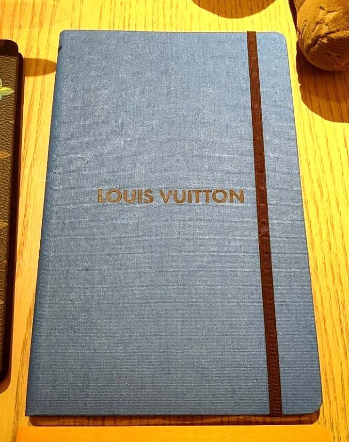 国内即発【LouisVuitton】ノートブックMM・ジェーン (Louis Vuitton