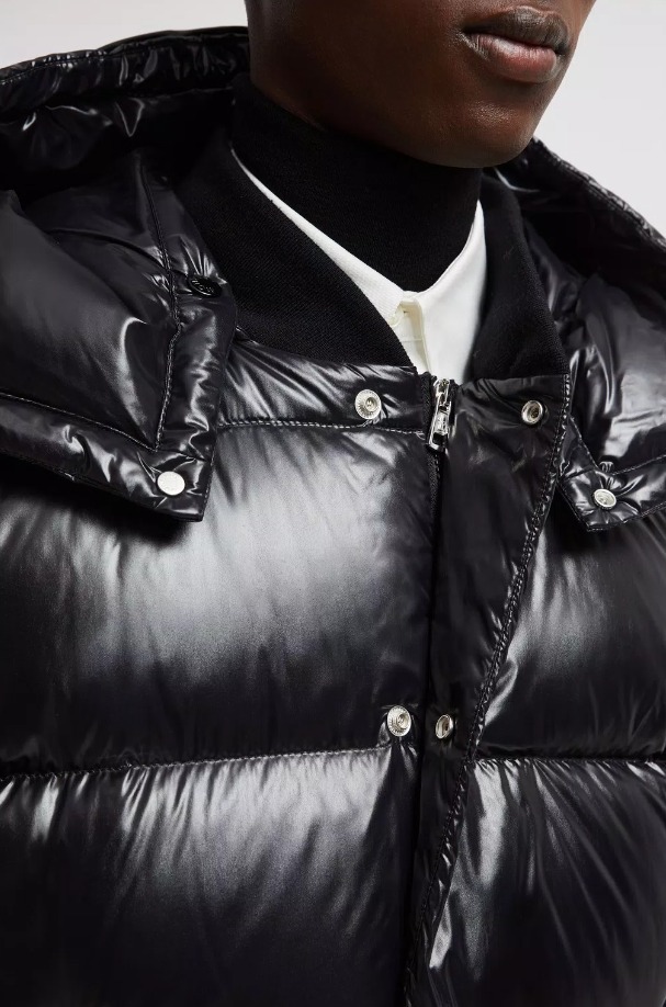 MONCLER 2024/25秋冬新作 フード付きダウンジャケット MALJASSET