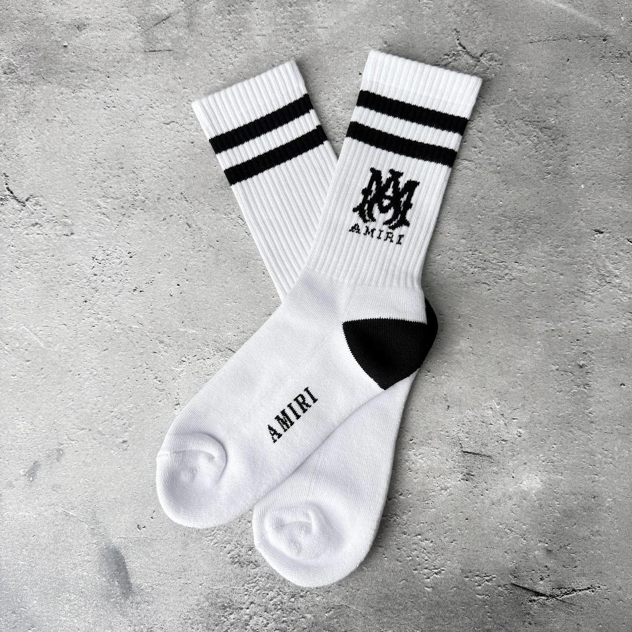 ☆関税・送料込み【AMIRI（アミリ）】MA ロゴ ソックス 靴下 (AMIRI