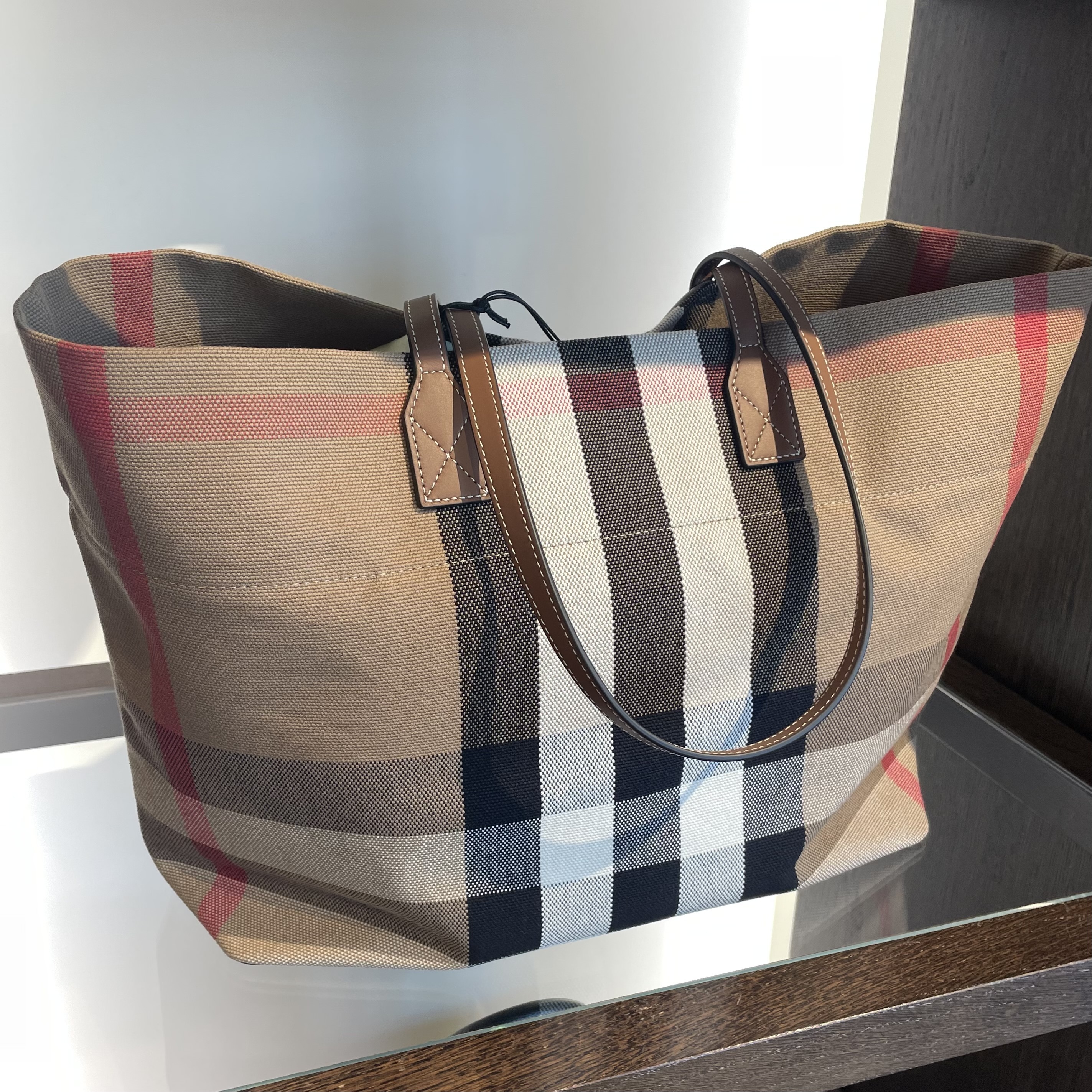 BURBERRY☆チェック柄キャンバス ミディアムトート☆LONDON (Burberry