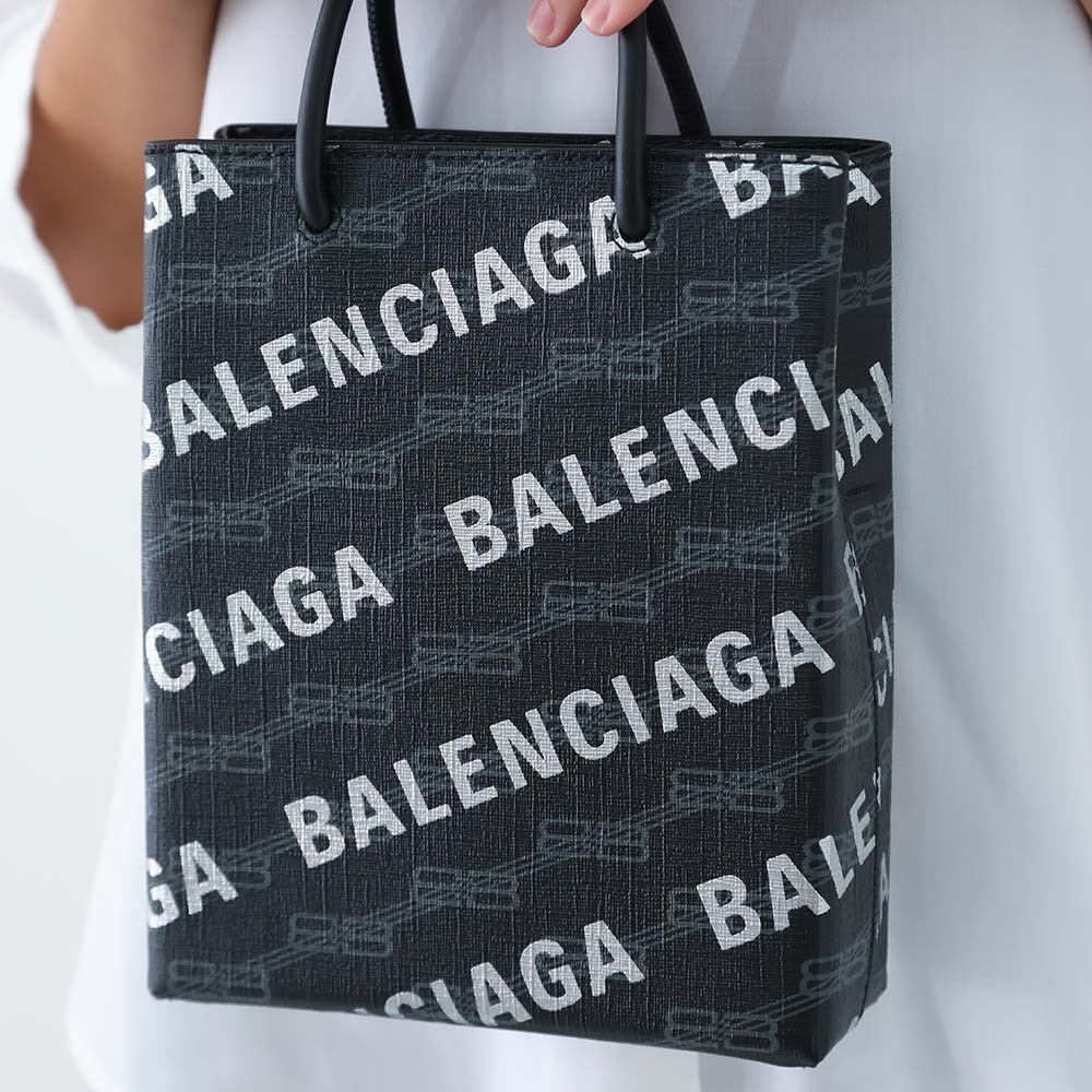 新品・国内即発】BALENCIAGA 693805 2AAHZ 1060 バッグ (BALENCIAGA