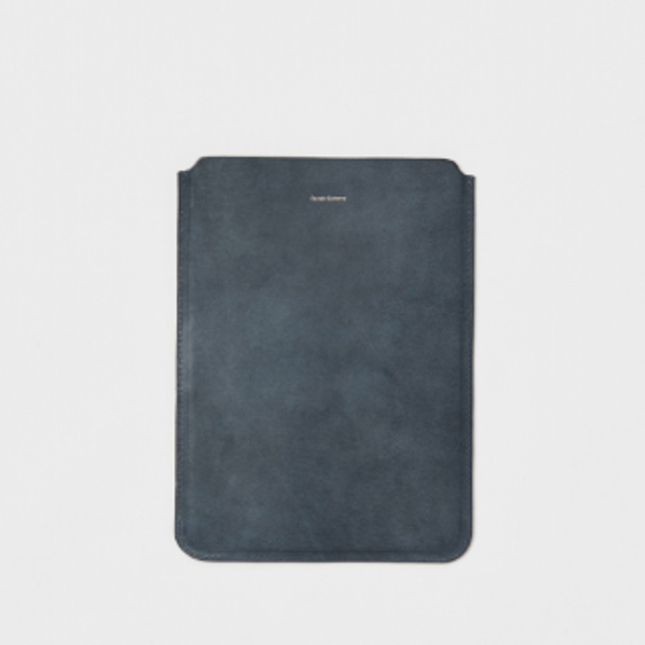 すぐにお届け♪ エンダースキーマ 9.7インチ iPad専用本革ケース