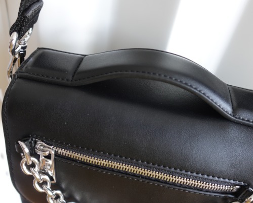 DIESEL” チャーム付き 2WAY ミニショルダー/ハンドBAG (DIESEL