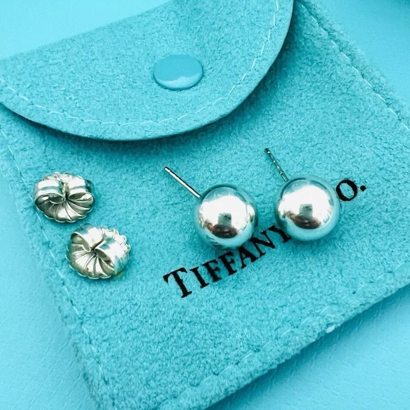 人気♪ Tiffany(ティファニー) ボール シルバーピアス (Tiffany & Co